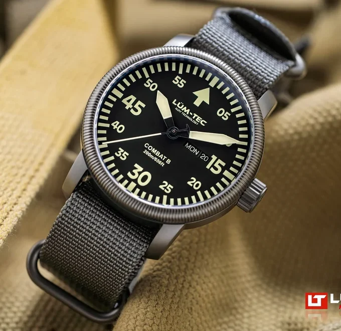 Combat B68 Day Date