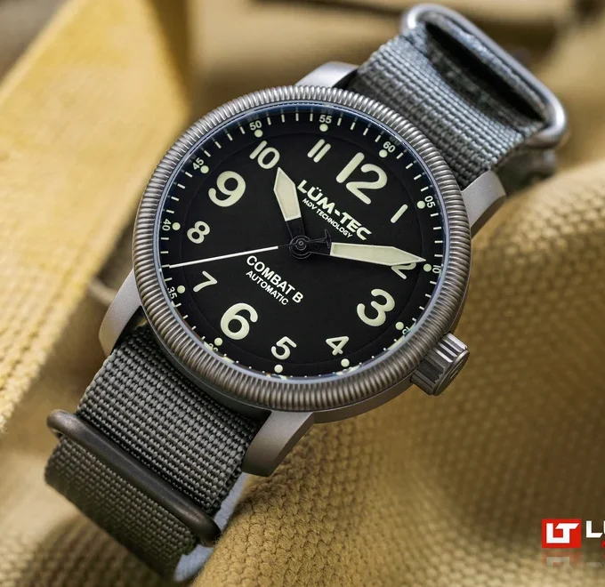 Combat B69 Automatic